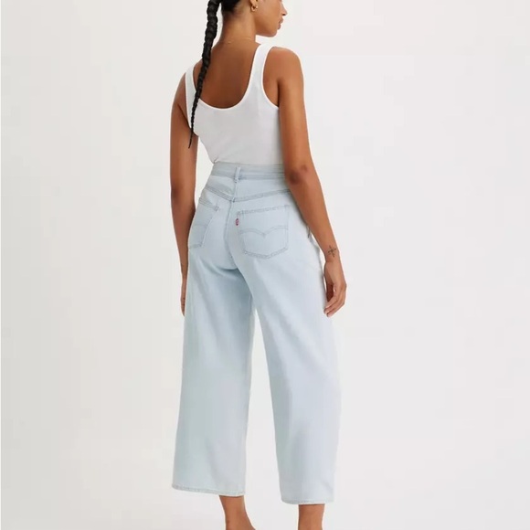 Levi‎ Straus Women’s Baggy Featherweight High Waist Crop Wide Leg Light Jeans 29 - Picture 2 of 13